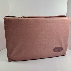 Mary Kay Vintage Consultant's case and supplies